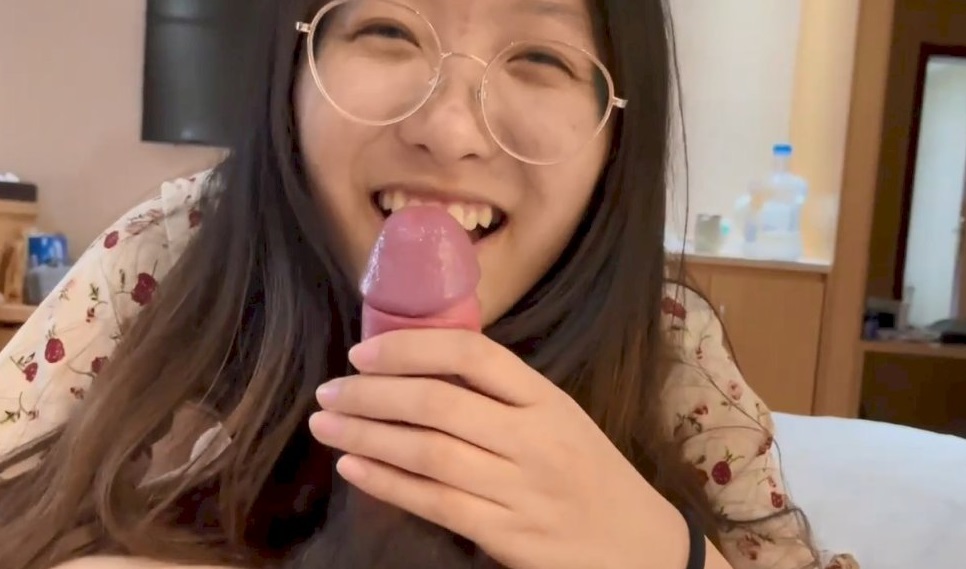 Người yêu tôi là con đĩ thèm cặc